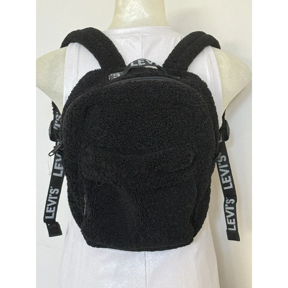 Levis levis black
